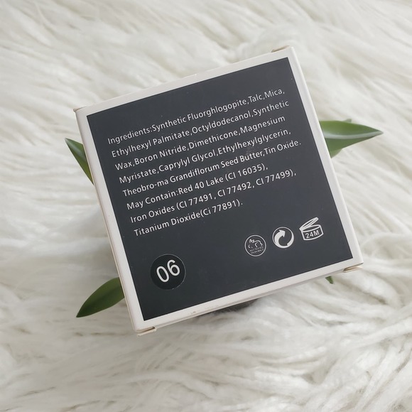 TASH Cosmetics Gold Illuminator Body Shimmer Powder #06 - Picture 3 of 3